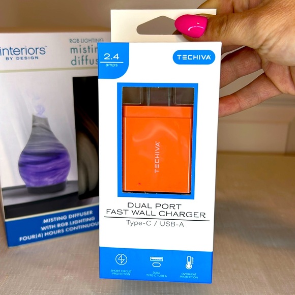 Misting Diffuser with RGB Lighting, Fragrance Oil and Dual Port Wall Charger NWT - Picture 8 of 12